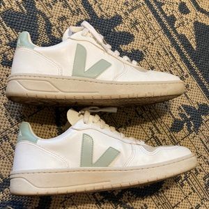 Veja V12 Leather White Mint Women’s 8.5